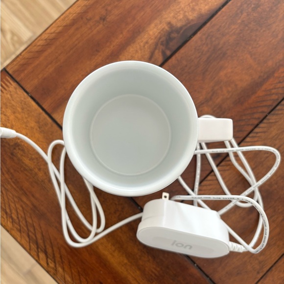 Heated Mug with Charger - Picture 3 of 5